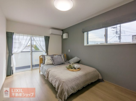 �Q�� �y�Q���z���n�����ʐ^�B���邢�̌��̓����Q���͍L�߂̊Ԏ��ɂȂ��Ă���܂��B