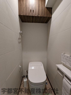 �g�C�� ����ꂽ�X�y�[�X���ő���ɍL���A��������}�����^���N���X�g�C���B�h�L�E�����@�\���t�����G�R�J���b�g����������