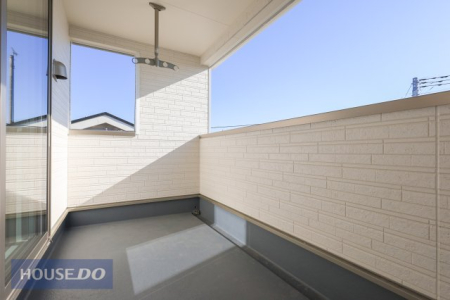 �o���R�j�[ �y�o���R�j�[�z�L�X�o���R�j�[�ł��z�c����󕨂��������񊱂��邾���łȂ��A���͂̎������C�ɂ����Ƀv���C�x�[�g�Ȏ��Ԃ��߂��������b�N�X��ԂƂ��Ă��g���܂��ˁ�