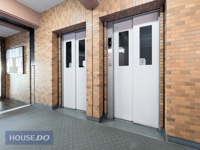 ���̑� �G���x�[�^�[��2��t���Ă���̂ŁA�ʋ΃��b�V�������S�ł���