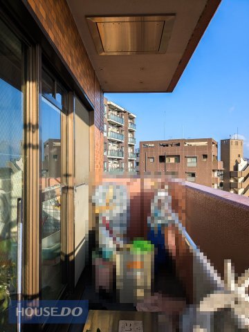 �o���R�j�[ ���r���O�̑S�ʂɍL����o���R�j�[�͉Ƒ��S�����̐��󕨂͂������A ���z�c��V�[�c���̑傫���T�C�Y�̂��̂��C���˂Ȃ��������Ƃ肪����܂��I 