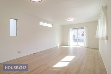 ���r���O �y���r���O�z��؂ȉƑ��Ɖ߂����ꏊ������A�K������ލL������������m�ہ��������̂�������ŁA�C���e���A�̃R�[�f�B�l�[�g���y�����Ȃ�܂��ˁI