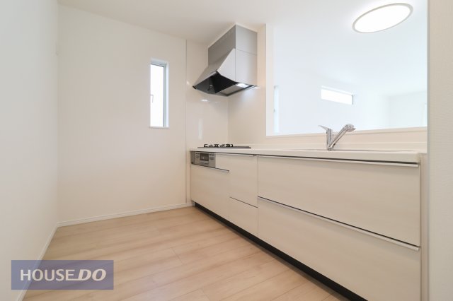 �L�b�`�� �y�L�b�`���z���|�������N���N�ȃV�X�e���L�b�`���B�򐅋@�\�����p�\�B�Ƒ��̉�b���e�ރJ�E���^�[�L�b�`���͏����Ȃ��q�l�����Ă����S���Ē������o���܂��I