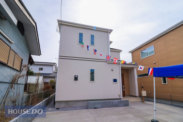 ���n�O�ώʐ^ �y�O�ρz�a�����@�N�炩�Ō��N�I�ȃf�U�C���̊O�ρ��ϋv���⃁���e�i���X���ɗD�ꂽ�O�Ǎނ̓Z���t�N���[�j���O�d�l�B���������̌����\���ɂȂ�悤�ɁA�@�\�I�ɐ݌v����Ă���܂��B