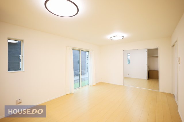 ���r���O �y���r���O�z���r���O�K�i�͉Ƒ������R�Ɗ�����킹��@������A��b���e�ނ��������Ɂ��L����K�i�z�[�����팸���邱�ƂŁA���r���O���L���g���܂��I