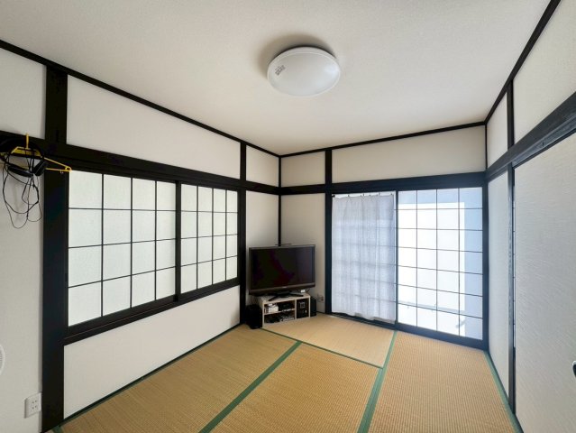 ���̑����� �U���a���B��������Q�]�񂾂�ƁA������肭�낰����K��ԁB�N�b�V������������̂ŁA���q�l�̗V�я�Ƃ��Ă��d�󂵂܂��ˁ�