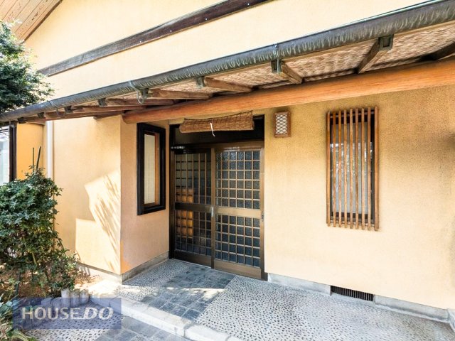  �傫�ȃ|�[�`�ŉJ�̓������S�ł��ˁI