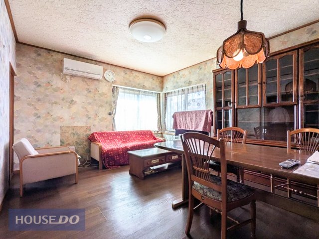  �D��ȃf�U�C���̃N���X�͑f�G�Ȃ��났���Ԃ�^���Ă���܂���