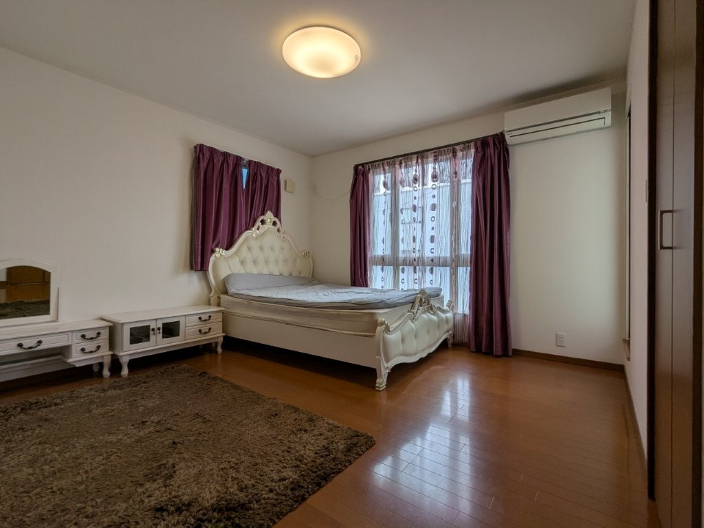 �Q�� -