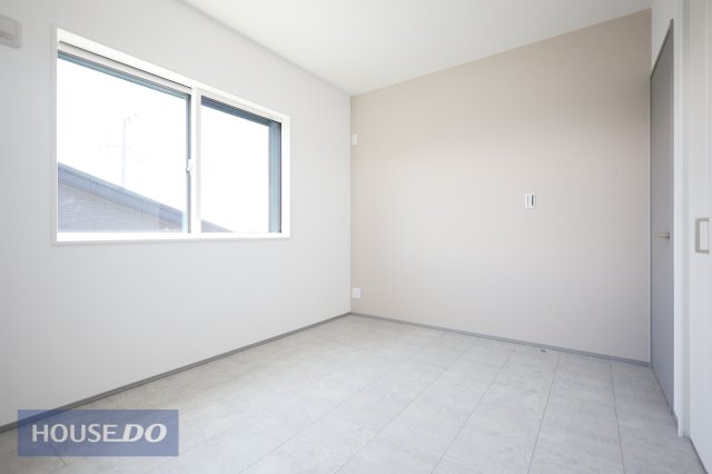 �Q�� �y�Q���z���邢�̌��̓����Q���͑傫���x�b�g���]�T�������ē���L���B