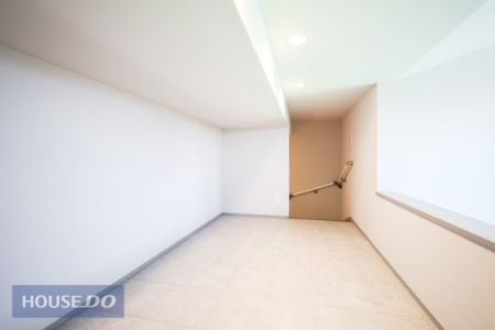 ���[ �y���[�z���t�g�X�y�[�X�B�Q�����̕����A���[�ȂǁA�l�X�ȗp�r�ɉ����܂��I