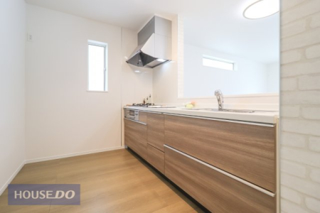 �L�b�`�� �L�b�`���F�Ƒ��̏Ί炪���܂�闝�z�̃L�b�`�����Ǝ��������Ɗy����������K�ȃL�b�`���X�y�[�X�ł���