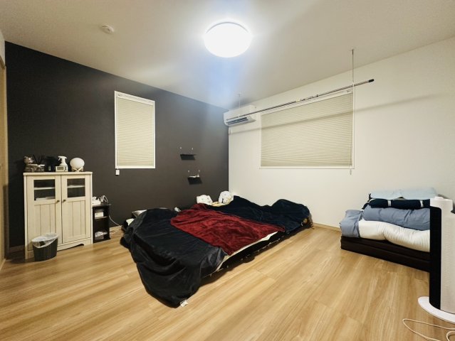 �Q�� 2�K�k������Q���͑傫���x�b�g���]�T�������ē���L���B
