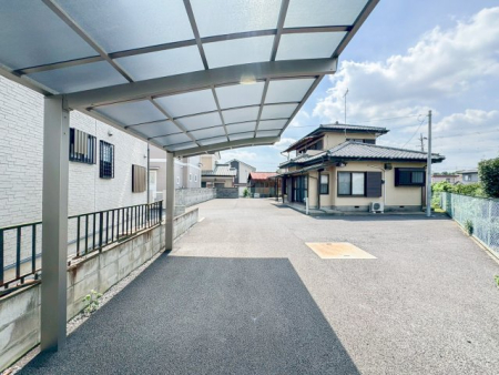  �J�[�|�[�g�t�̍L�X�J�[�X�y�[�X�͂T��ȏ�I���q�p�Ƃ��Ă��d�󂵂܂��ˁB�Ƒ��̏o�����鎞�Ԃ��قȂ��Ă����S�ł��B