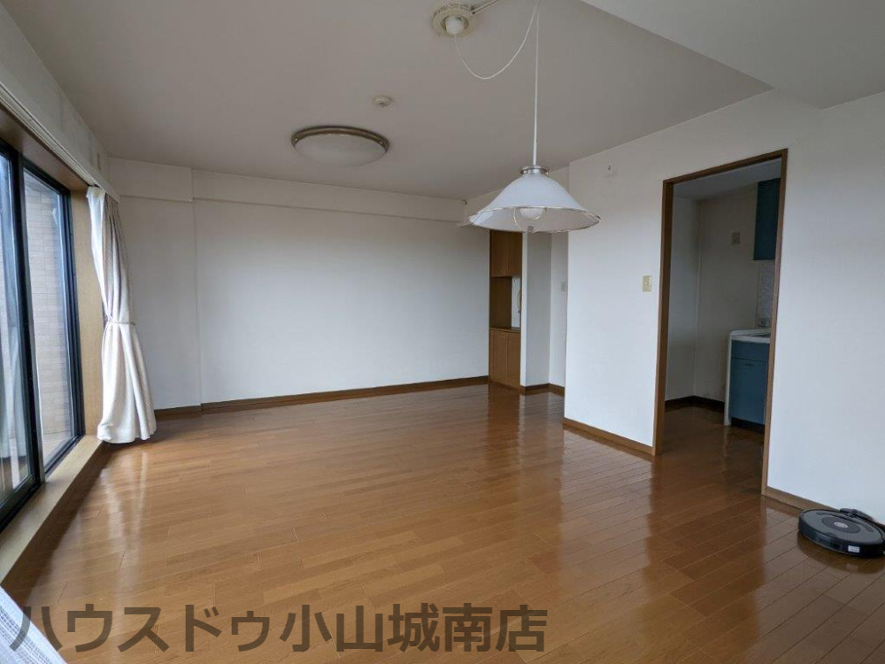 ���r���O ���邢�������̓��郊�r���O�͉Ƒ��c���̏ꏊ�B